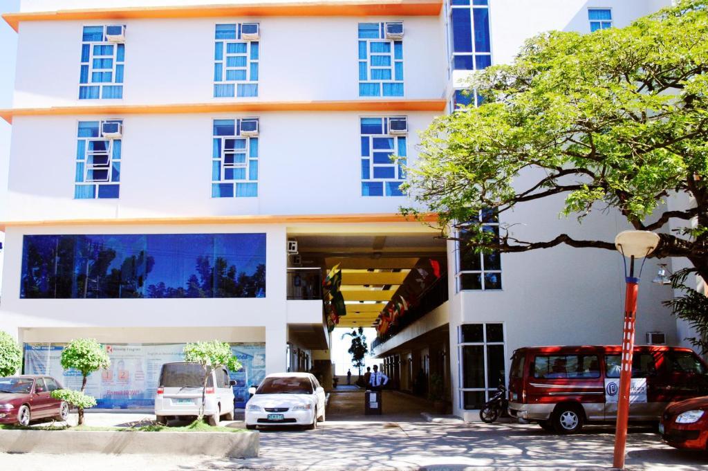 Cleverlearn Residences マクタン エクステリア 写真